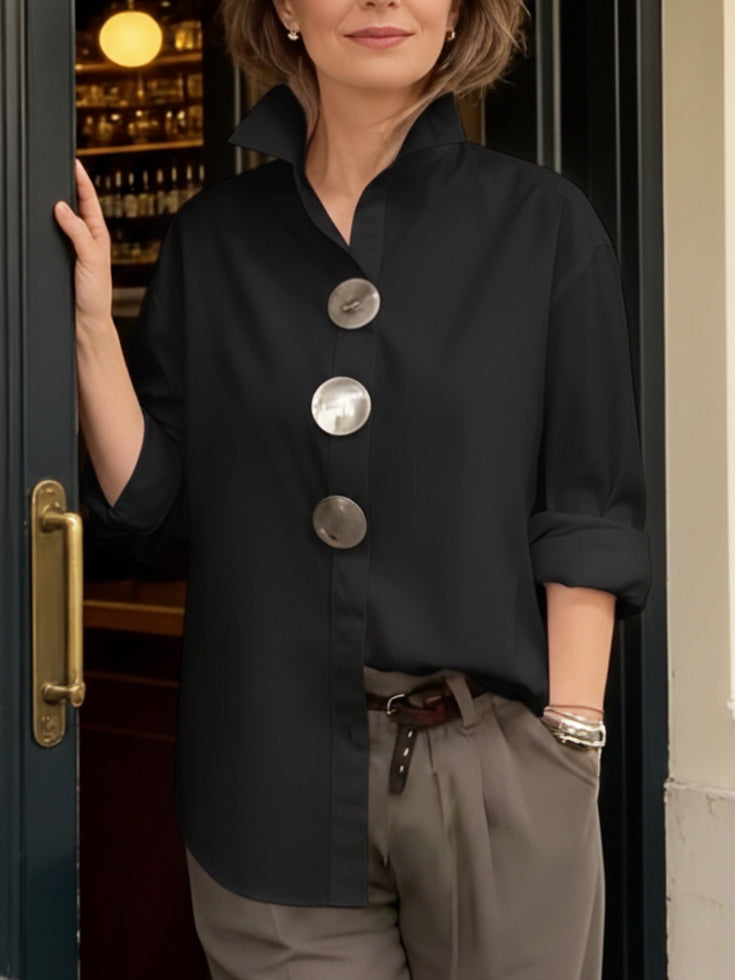 Elegant cotton and linen blouse with a stand-up collar and metal buttons