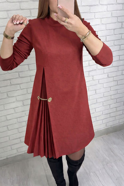 ELLIE – ELEGANT MINI DRESS WITH PLEATED ACCENTS